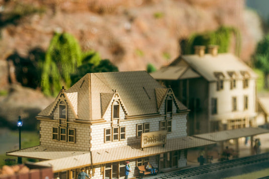 Model building and detailed work